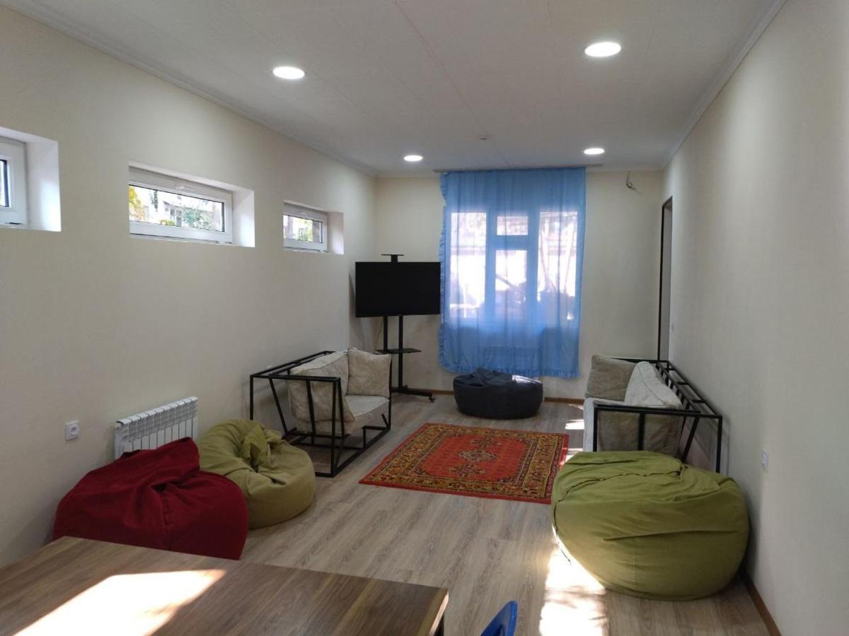 Aka Hostel Tasjkent Eksteriør bilde